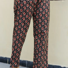 EthniFlair Women Cotton Yoke detail Straight Kurta Pant Dupatta Set