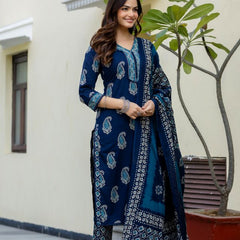 EthniFlair Women Cotton Yoke detail Straight Kurta Pant Dupatta Set