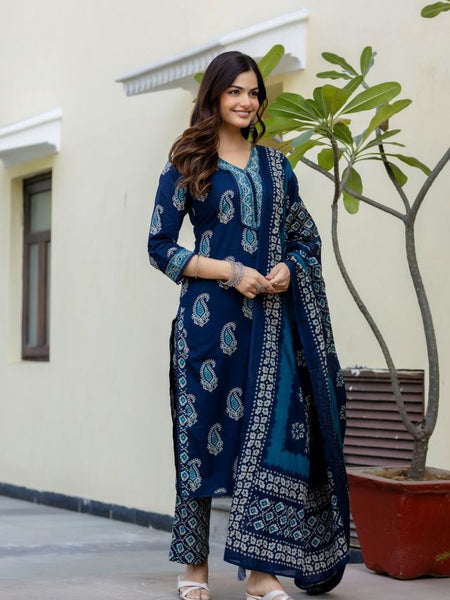 EthniFlair Women Cotton Yoke detail Straight Kurta Pant Dupatta Set