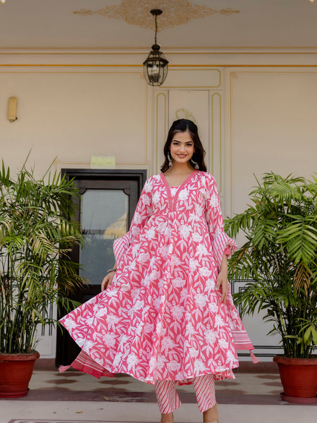 EthniFlair Floral Printed Empire Kurta with Pyjamas & Dupatta