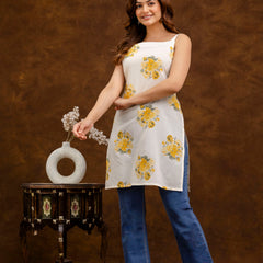 EthniFlair Floral Printed Straight Kurti