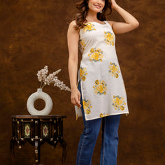 EthniFlair Floral Printed Straight Kurti