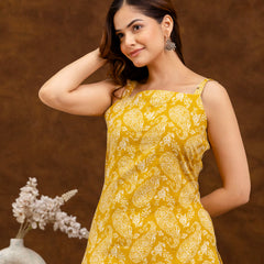 EthniFlair Paisley Printed Shoulder Straps Straight Kurta