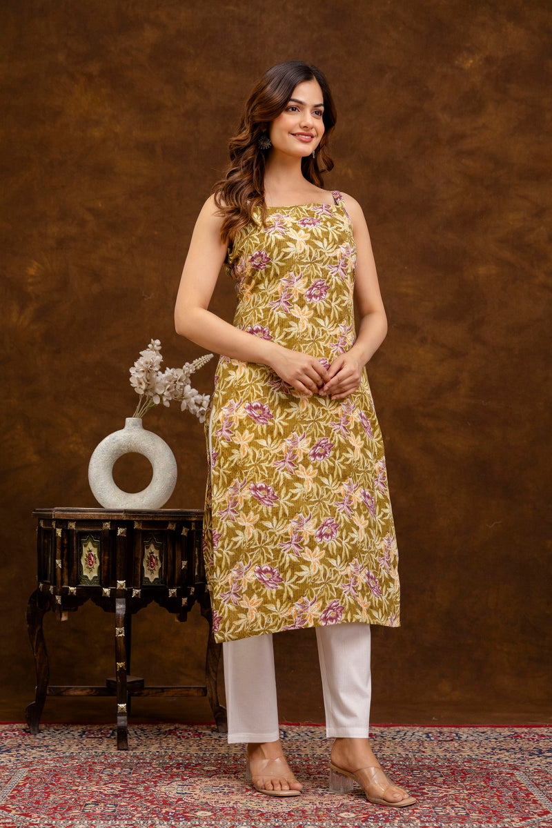 EthniFlair Paisley Printed Square Neck Kurti