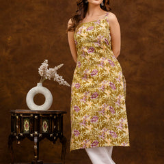 EthniFlair Paisley Printed Square Neck Kurti