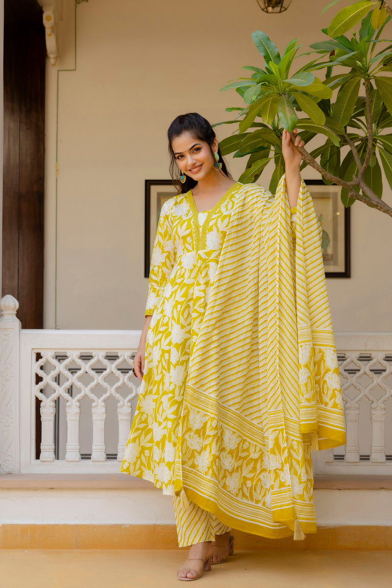 EthniFlair Floral Printed Empire Kurta with Trousers & Dupatta