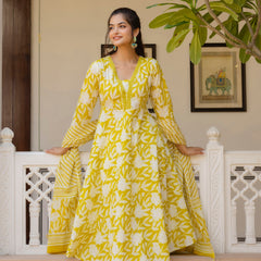 EthniFlair Floral Printed Empire Kurta with Trousers & Dupatta
