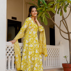 EthniFlair Floral Printed Empire Kurta with Trousers & Dupatta