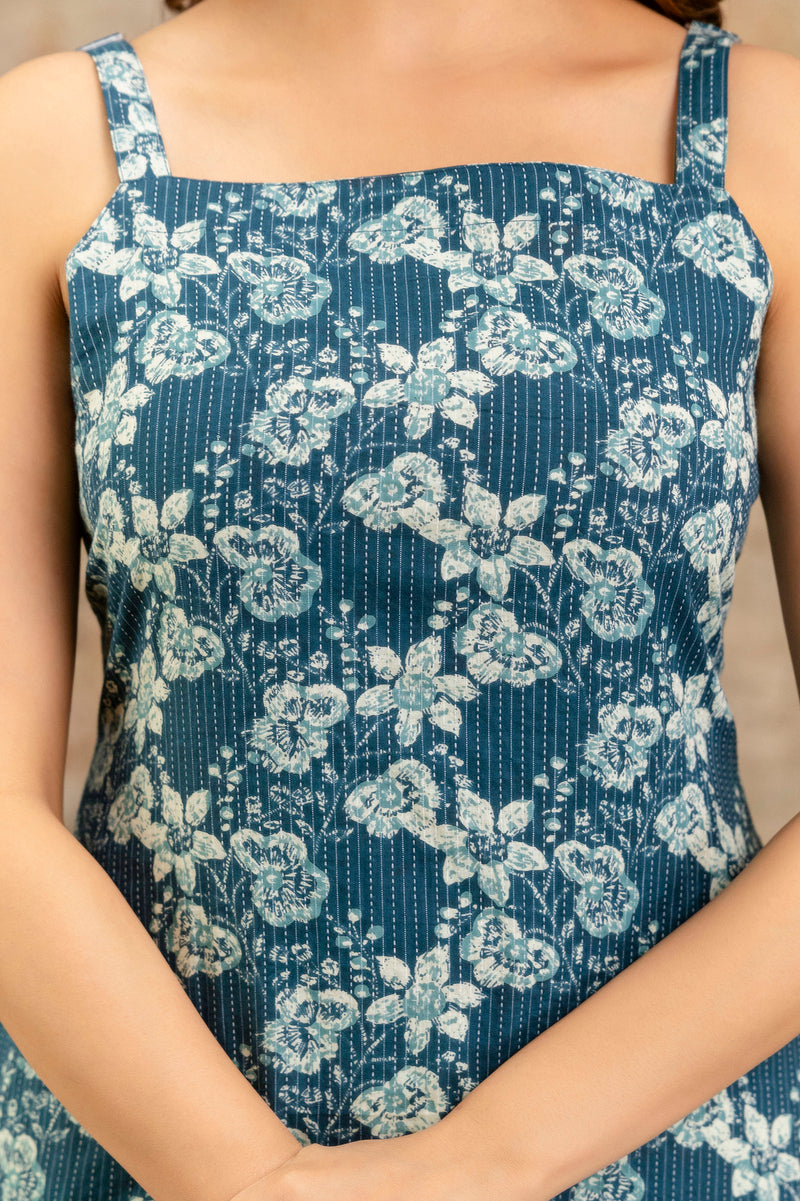 EthniFlair Paisley Printed Square Neck Kurti