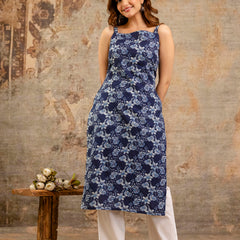 EthniFlair Paisley Printed Square Neck Kurti