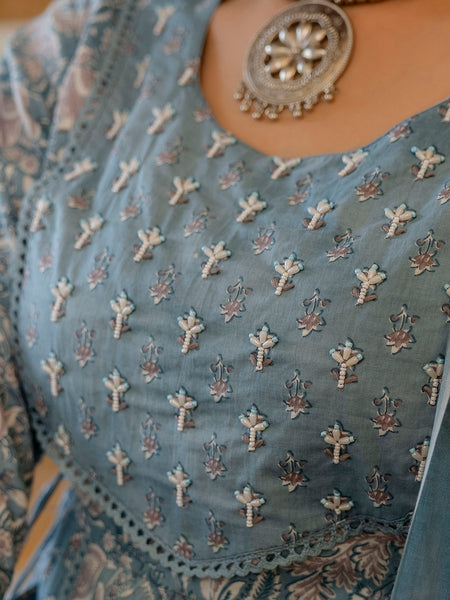 EthniFlair Floral Printed Panelled Aari Work Kurta with Trousers & Dupatta