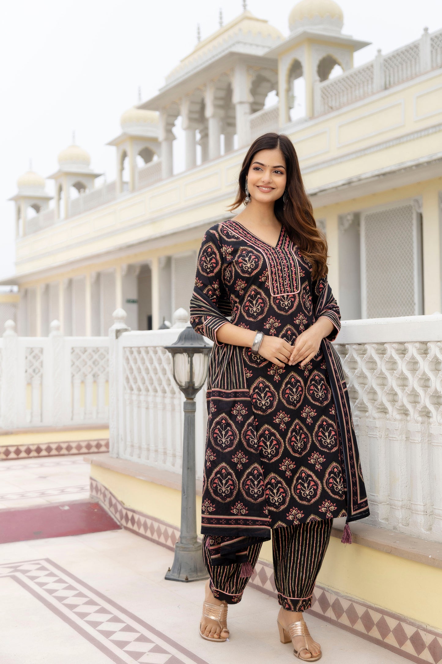 EthniFlair Women Floral Printed Regular Sequinned Pure Cotton Kurta with Patiala & With Dupatta