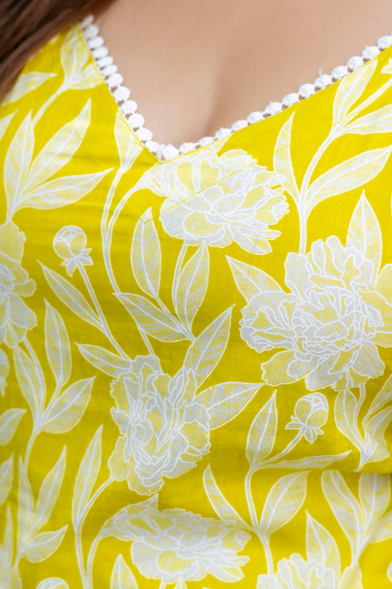 EthniFlair Floral Printed Kurta