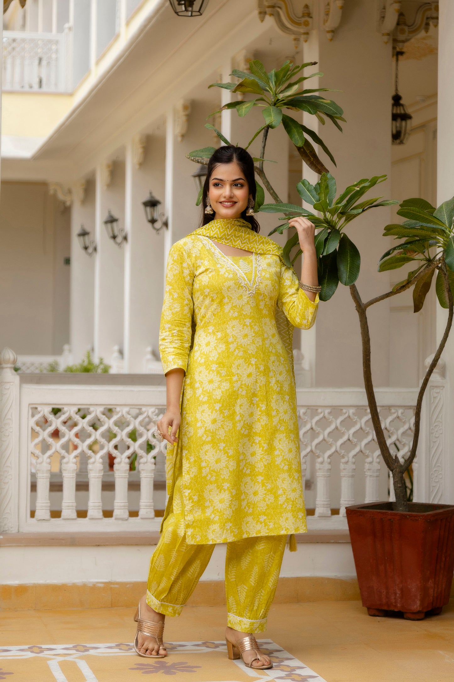 EthniFlair Women Floral Printed Regular Aari Work Pure Cotton Kurta with Patiala & With Dupatta