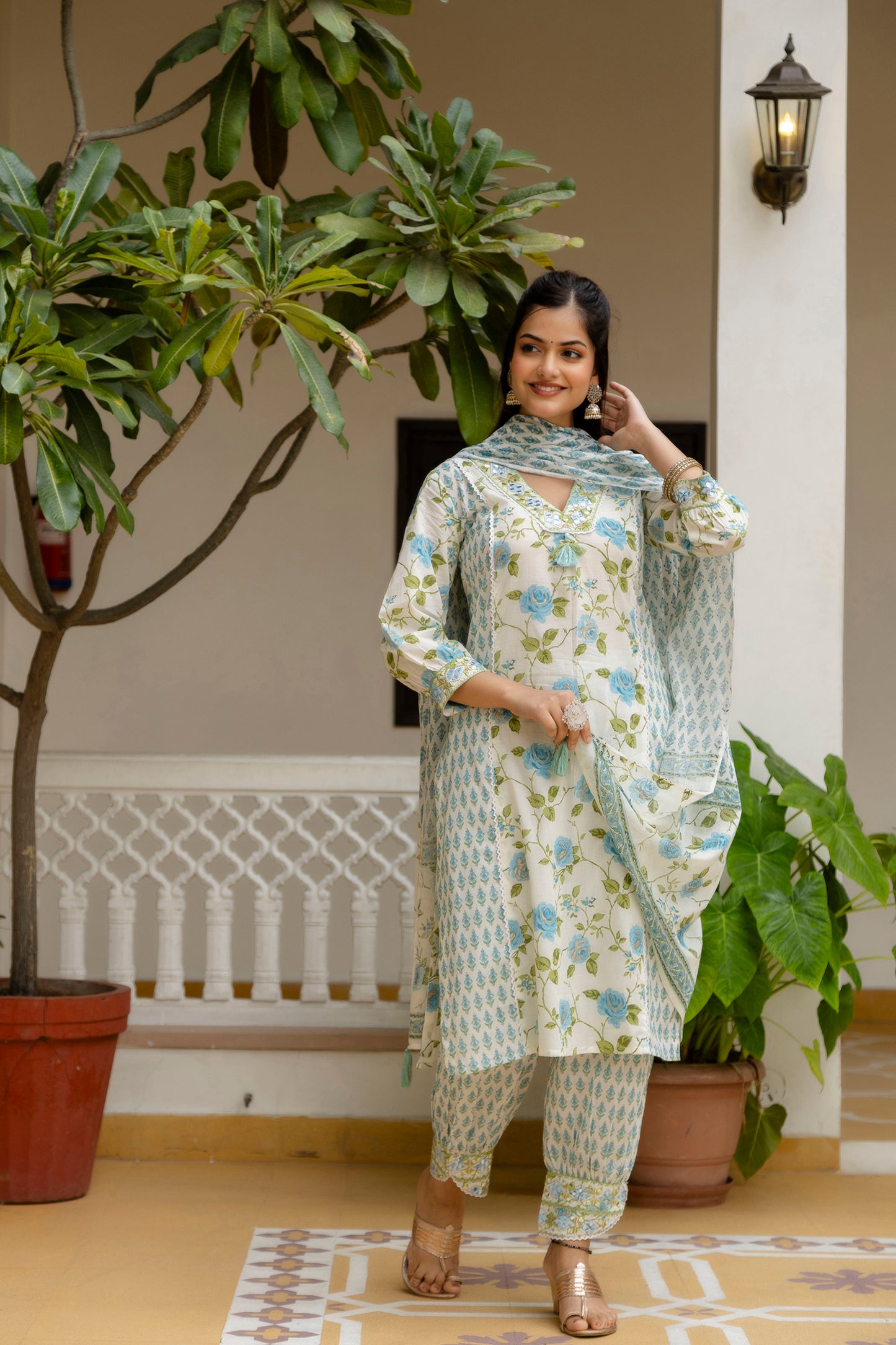 EthniFlair Women Floral Printed Regular Mirror Work Pure Cotton Kurta with Patiala & With Dupatta