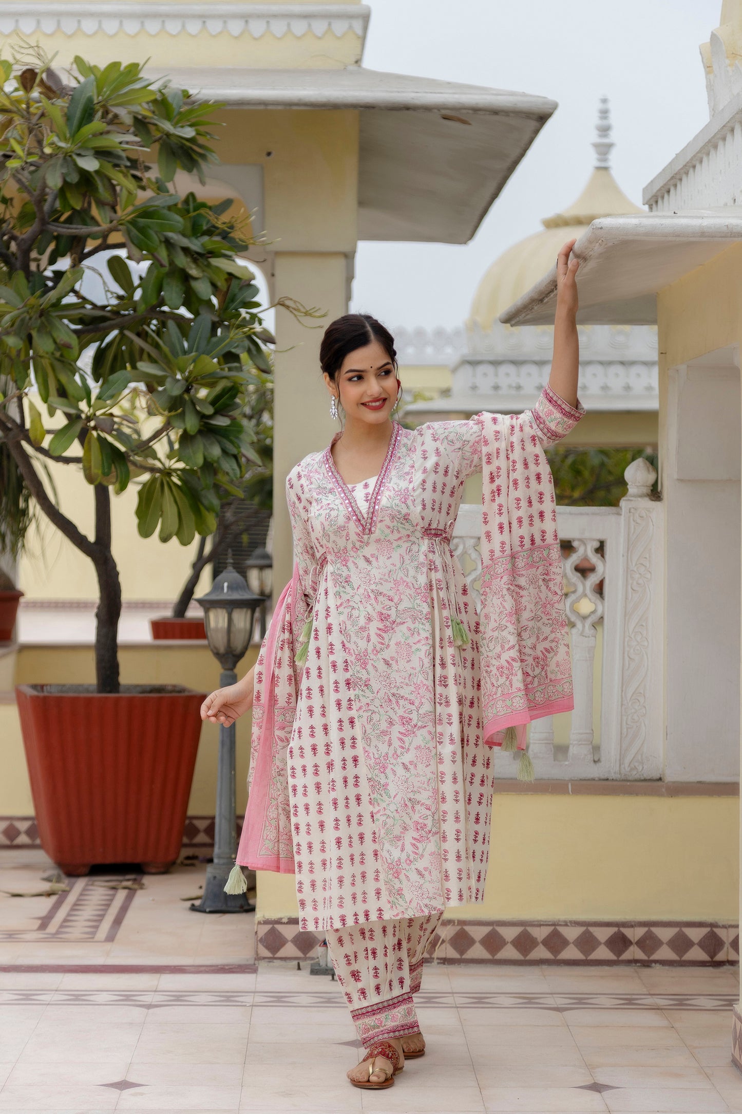 EthniFlair Women Floral Printed Empire Aari Work Pure Cotton Kurta with Patiala & With Dupatta