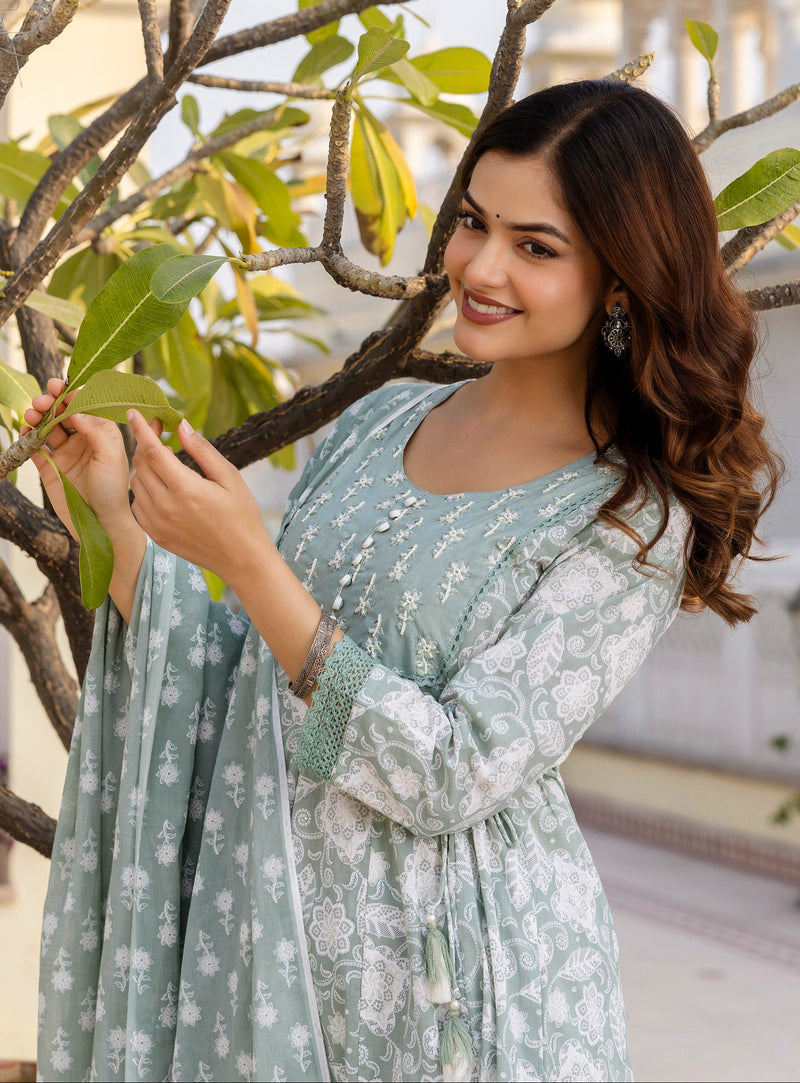 EthniFlair Floral Printed Round Neck Anarkali Kurta With Trousers And Dupatta