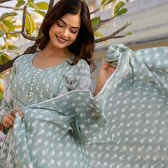 EthniFlair Floral Printed Round Neck Anarkali Kurta With Trousers And Dupatta