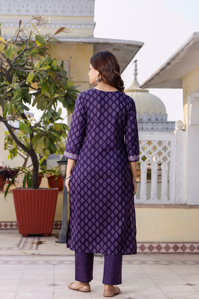 EthniFlair Floral Printed V-Neck Straight Kurta With Trousers And Dupatta