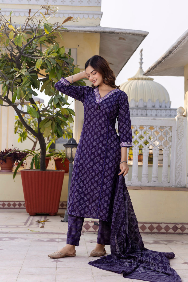 EthniFlair Floral Printed V-Neck Straight Kurta With Trousers And Dupatta