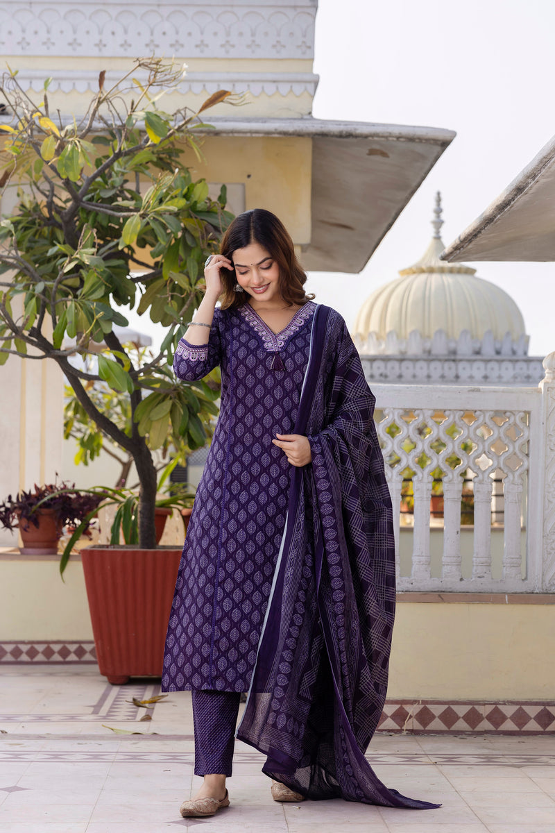 EthniFlair Floral Printed V-Neck Straight Kurta With Trousers And Dupatta