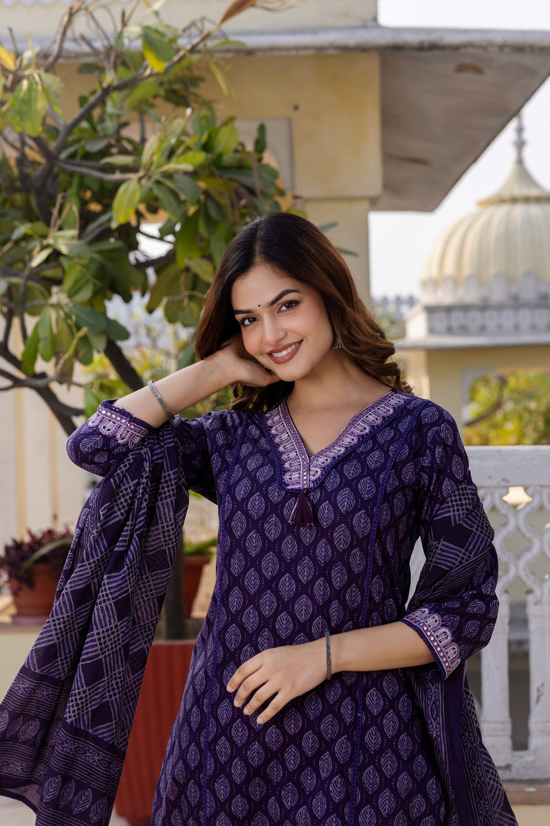 EthniFlair Floral Printed V-Neck Straight Kurta With Trousers And Dupatta