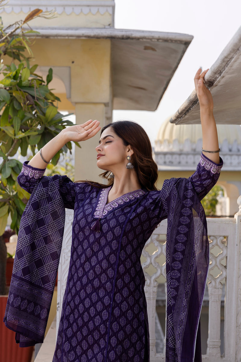 EthniFlair Floral Printed V-Neck Straight Kurta With Trousers And Dupatta