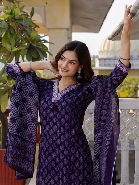 EthniFlair Floral Printed V-Neck Straight Kurta With Trousers And Dupatta