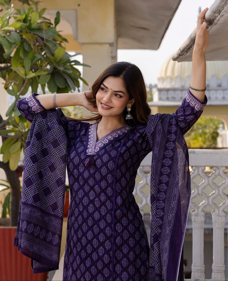 EthniFlair Floral Printed V-Neck Straight Kurta With Trousers And Dupatta