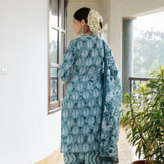 EthniFlair Embroidered Thread Work Kurta with Patiala & Dupatta