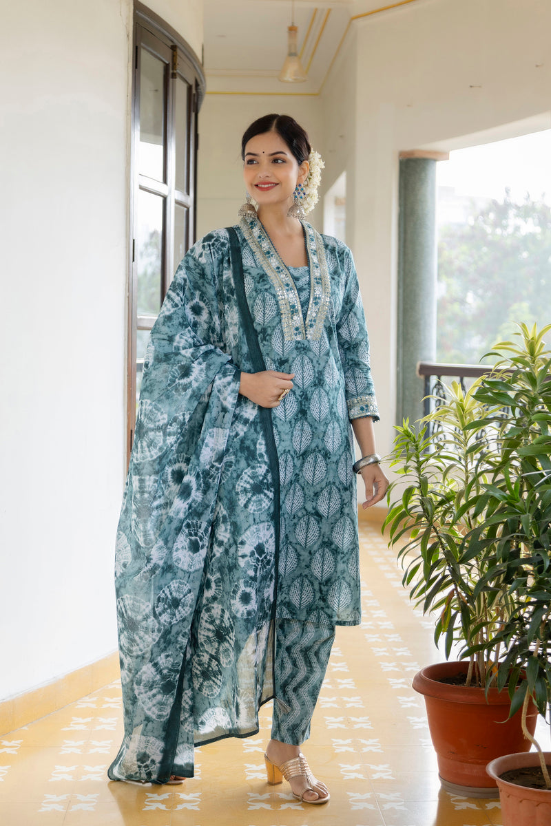 EthniFlair Embroidered Thread Work Kurta with Patiala & Dupatta