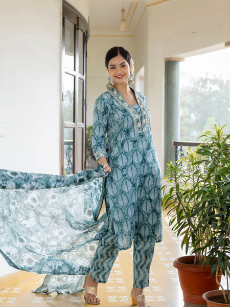 EthniFlair Embroidered Thread Work Kurta with Patiala & Dupatta