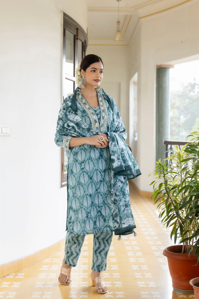 EthniFlair Embroidered Thread Work Kurta with Patiala & Dupatta