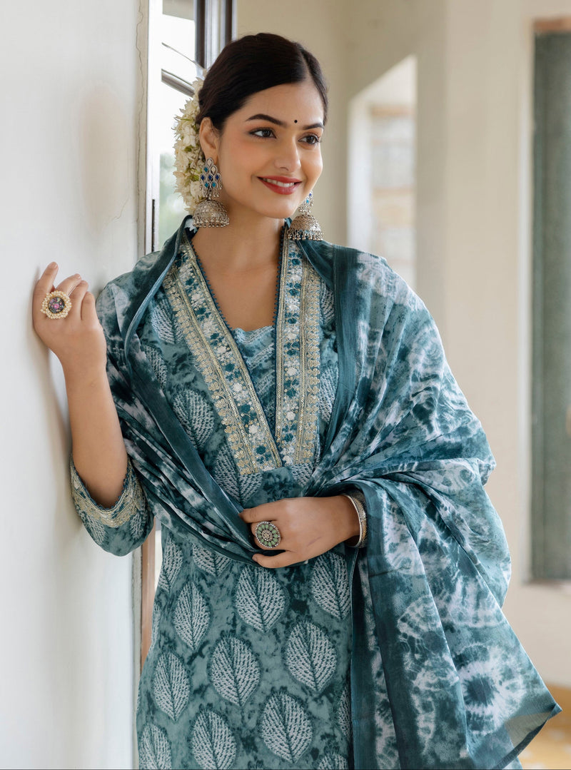 EthniFlair Embroidered Thread Work Kurta with Patiala & Dupatta