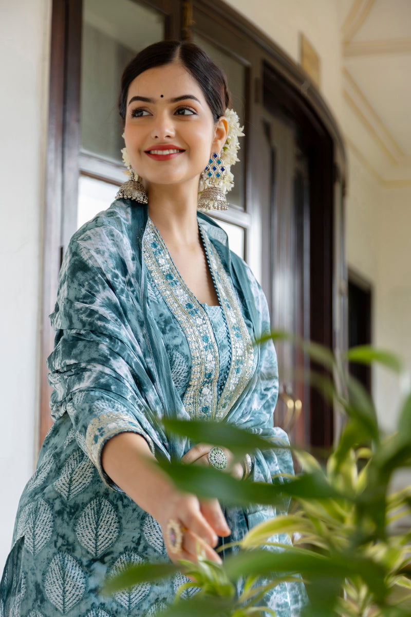 EthniFlair Embroidered Thread Work Kurta with Patiala & Dupatta