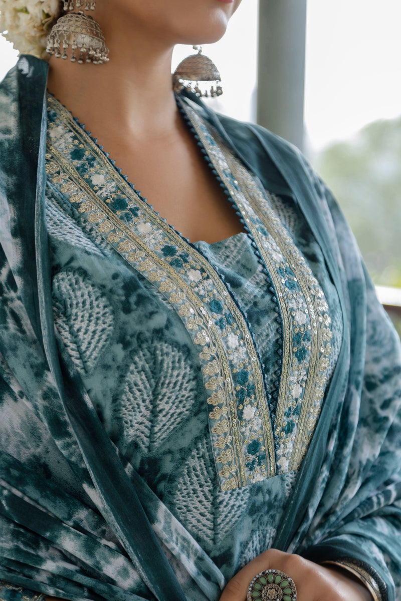 EthniFlair Embroidered Thread Work Kurta with Patiala & Dupatta