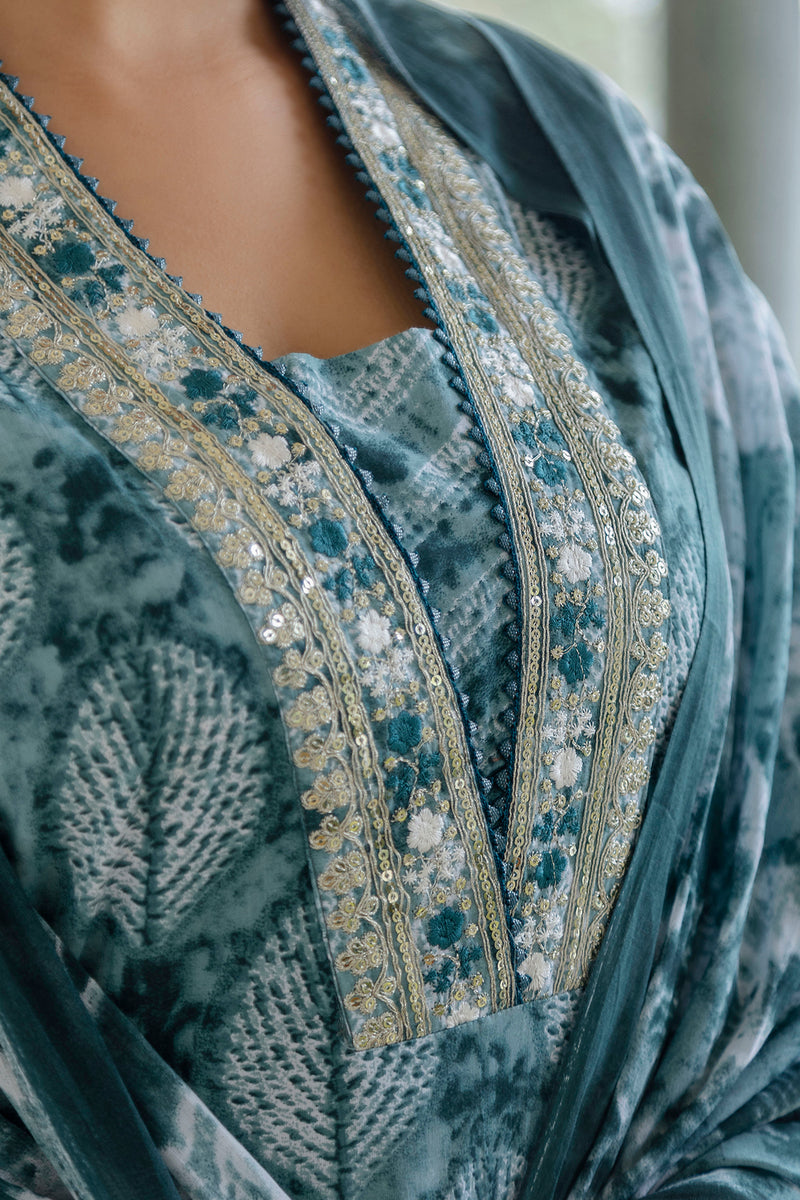 EthniFlair Embroidered Thread Work Kurta with Patiala & Dupatta