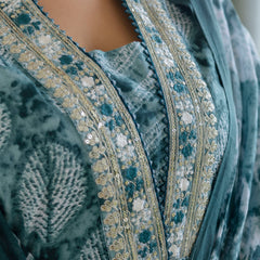 EthniFlair Embroidered Thread Work Kurta with Patiala & Dupatta