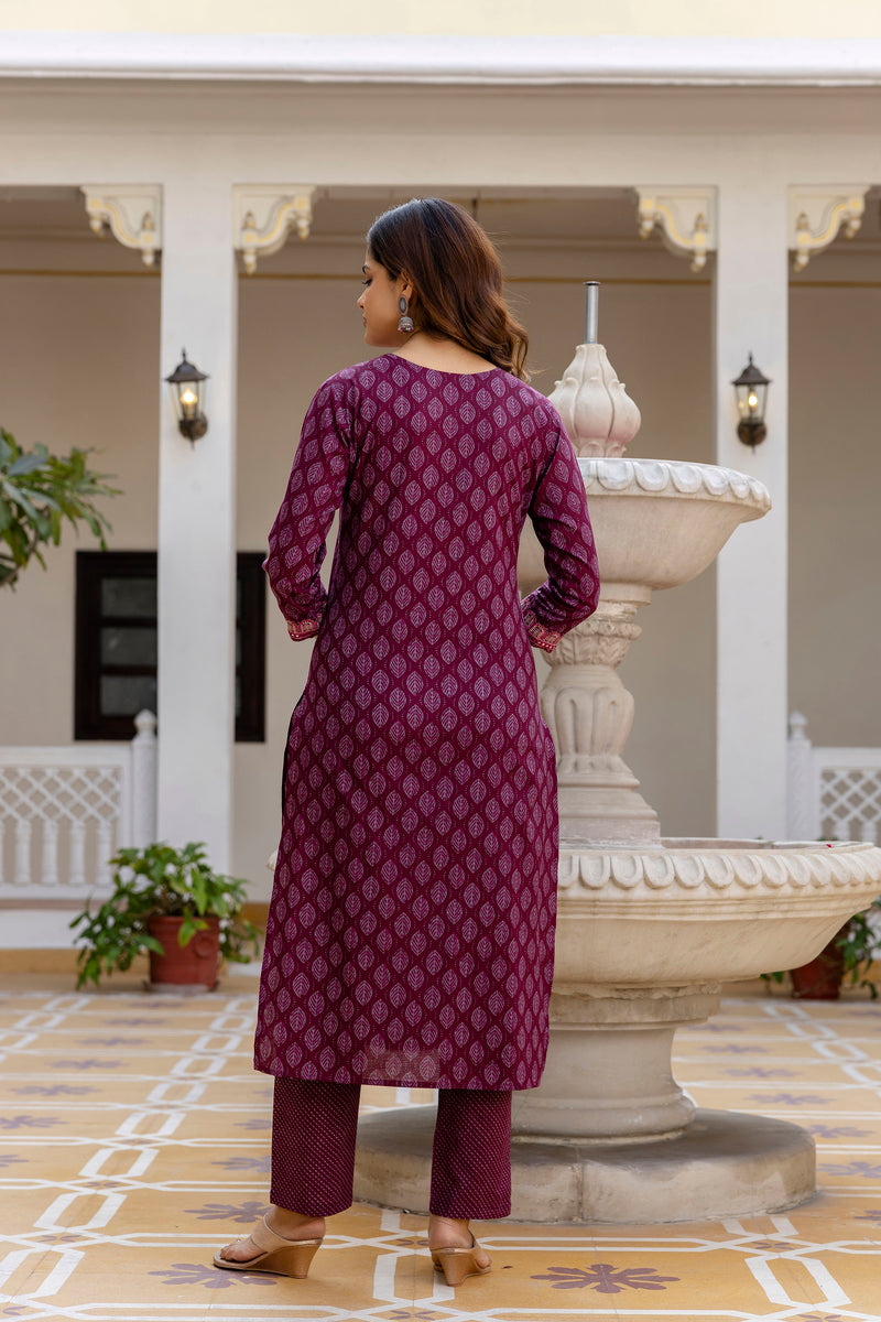 EthniFlair Floral Printed V-Neck Straight Kurta With Trousers And Dupatta