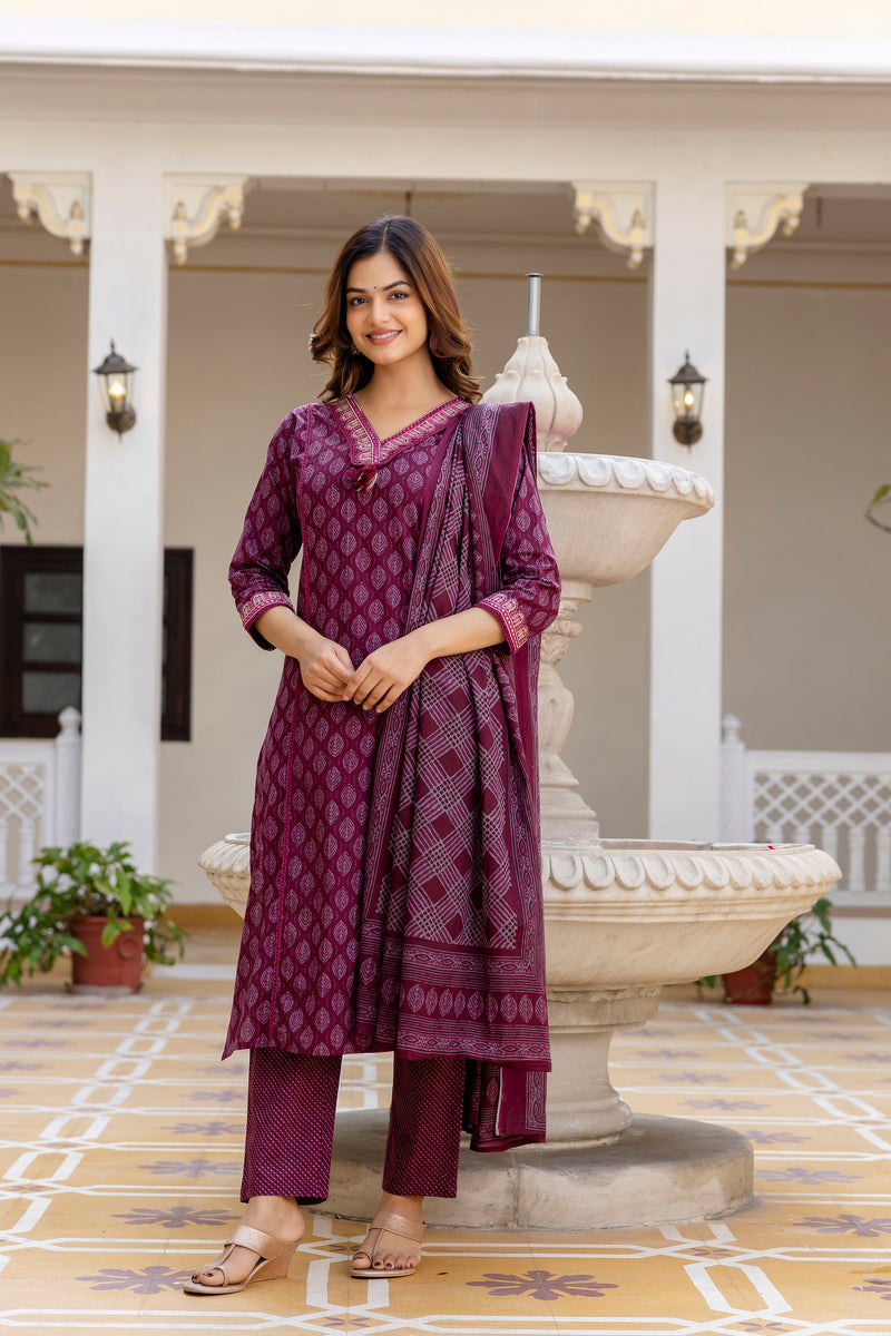 EthniFlair Floral Printed V-Neck Straight Kurta With Trousers And Dupatta