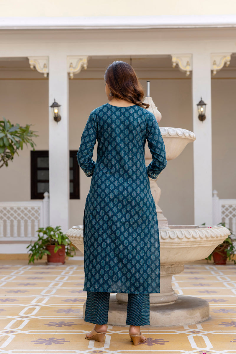 EthniFlair Floral Printed V-Neck Straight Kurta With Trousers And Dupatta