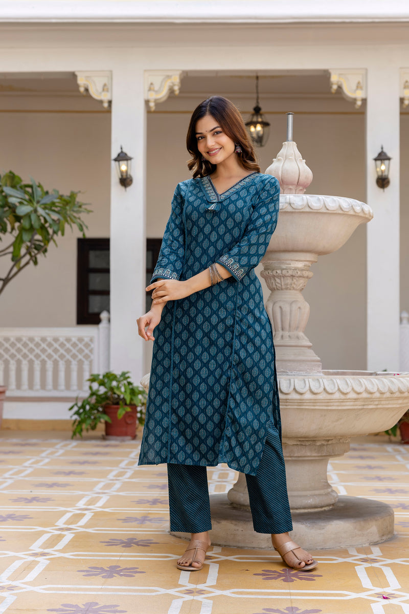 EthniFlair Floral Printed V-Neck Straight Kurta With Trousers And Dupatta
