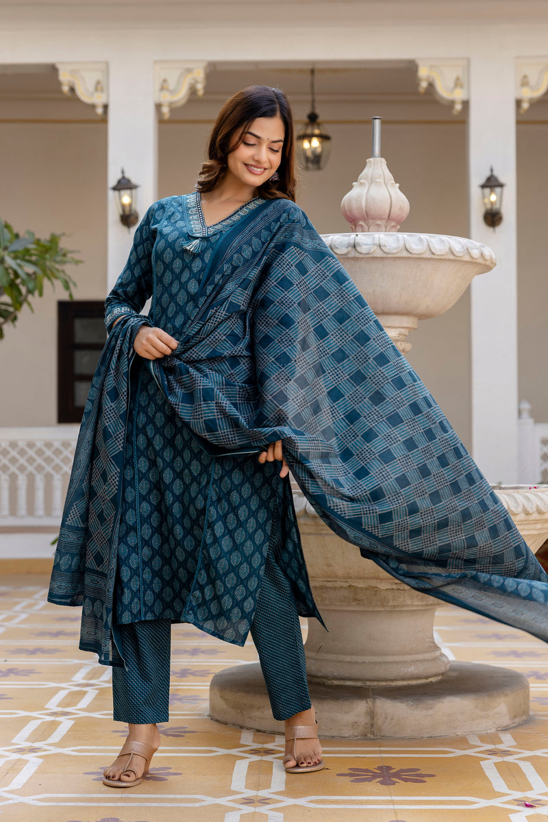 EthniFlair Floral Printed V-Neck Straight Kurta With Trousers And Dupatta