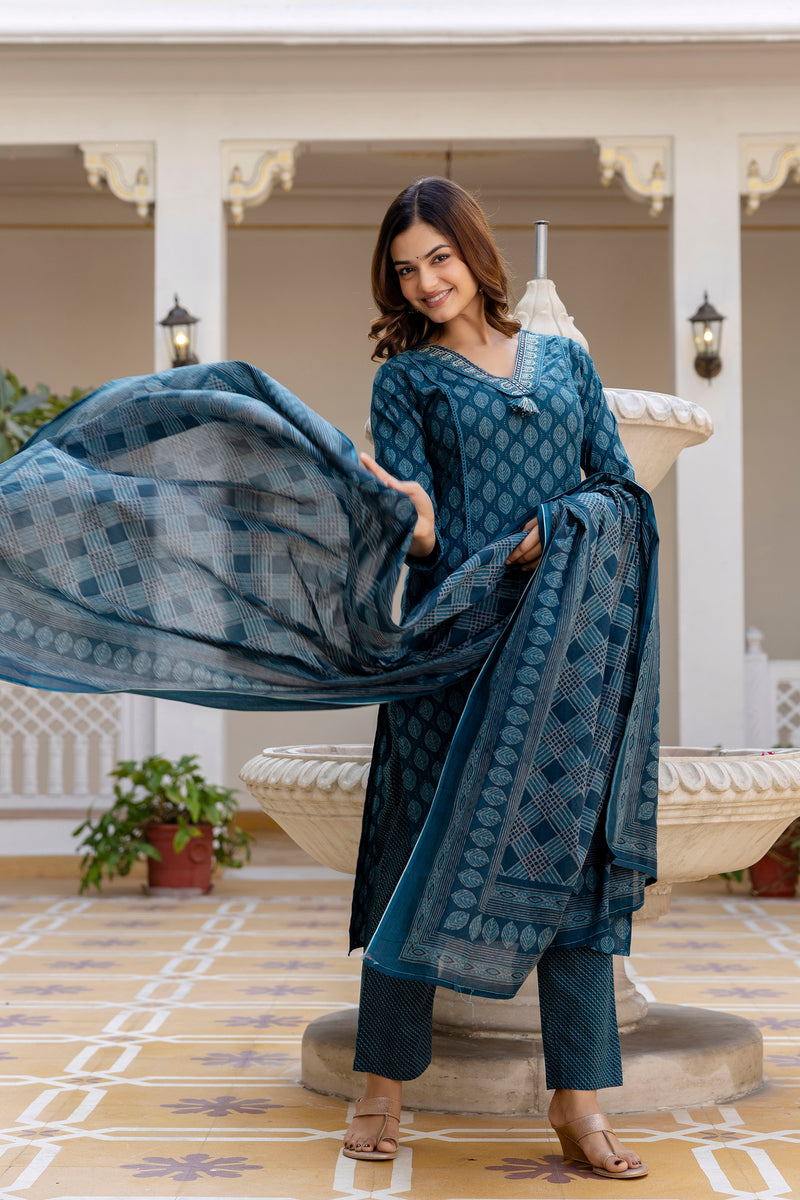 EthniFlair Floral Printed V-Neck Straight Kurta With Trousers And Dupatta