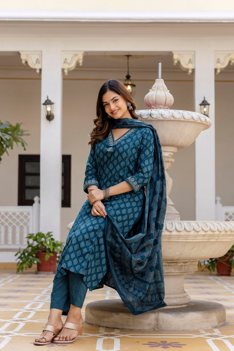 EthniFlair Floral Printed V-Neck Straight Kurta With Trousers And Dupatta