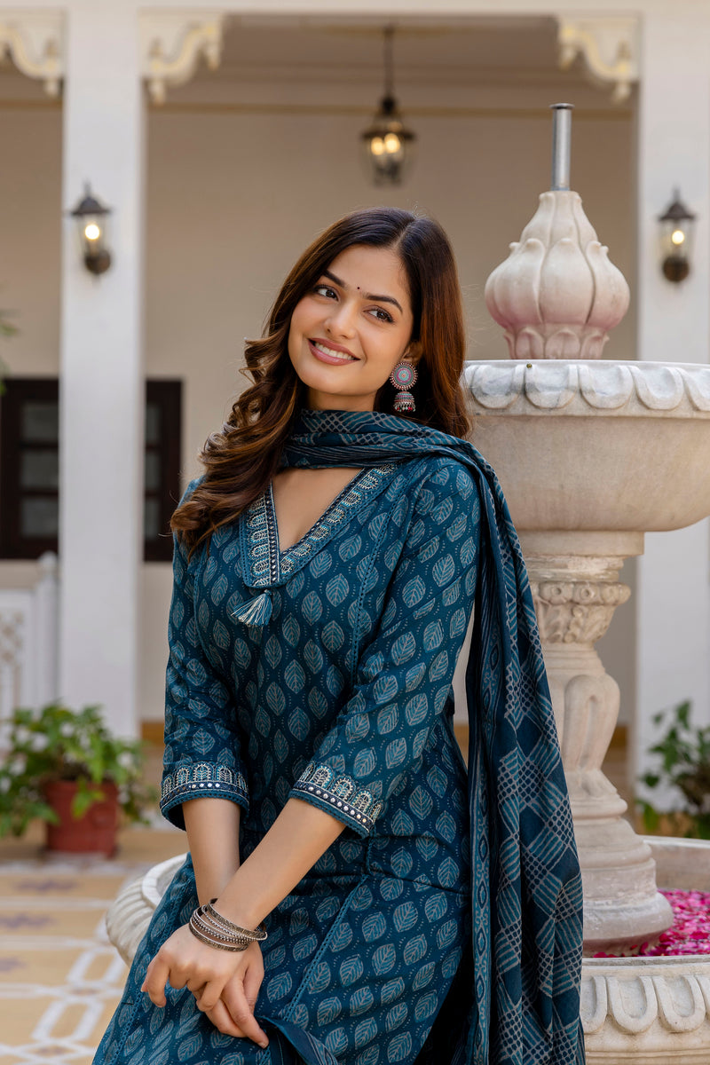 EthniFlair Floral Printed V-Neck Straight Kurta With Trousers And Dupatta