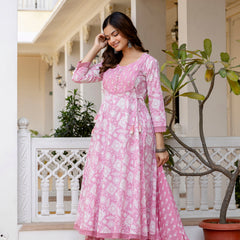 EthniFlair Floral Printed Round Neck Anarkali Kurta With Trousers And Dupatta
