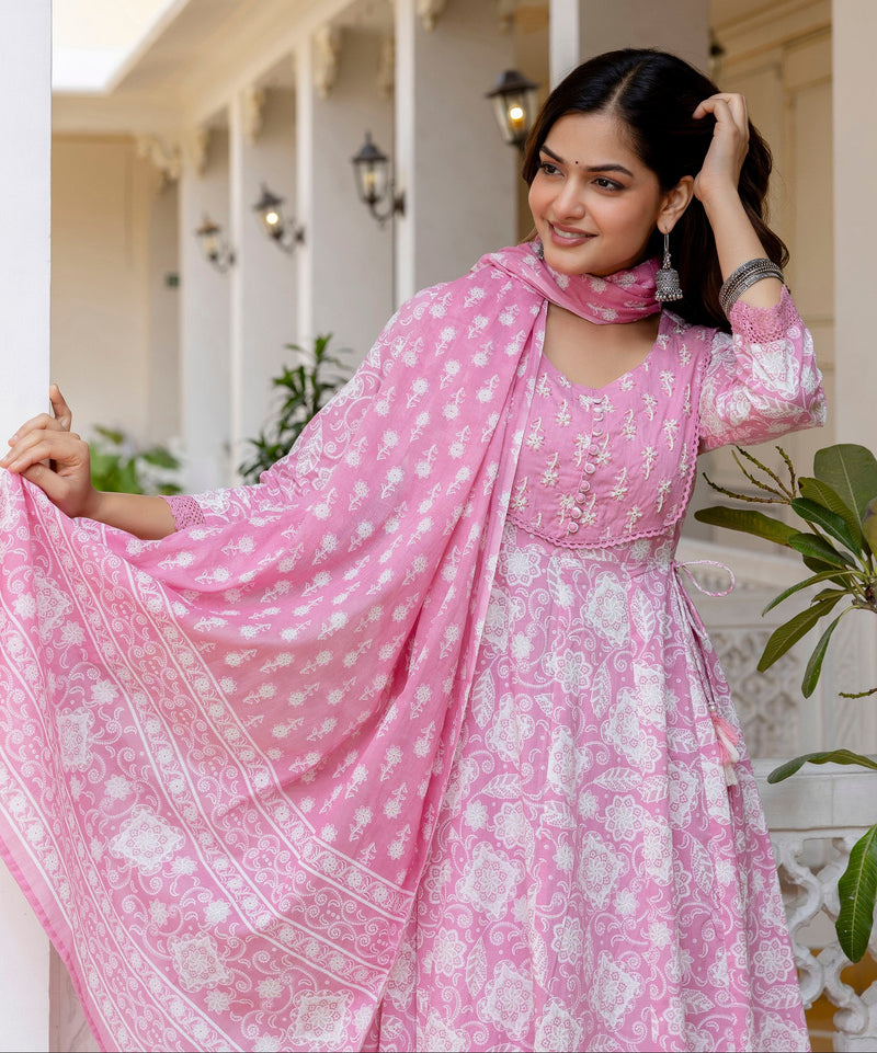 EthniFlair Floral Printed Round Neck Anarkali Kurta With Trousers And Dupatta