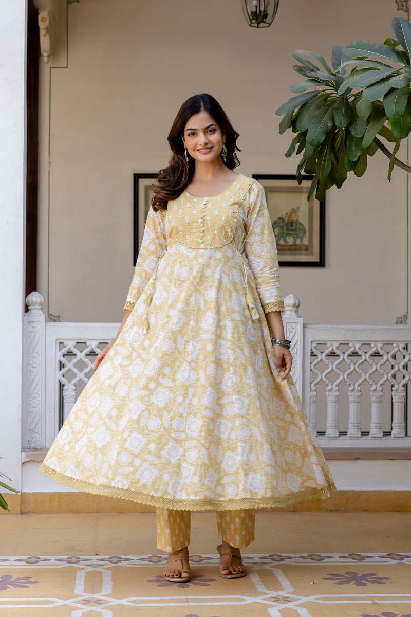 EthniFlair Floral Printed Round Neck Anarkali Kurta With Trousers And Dupatta