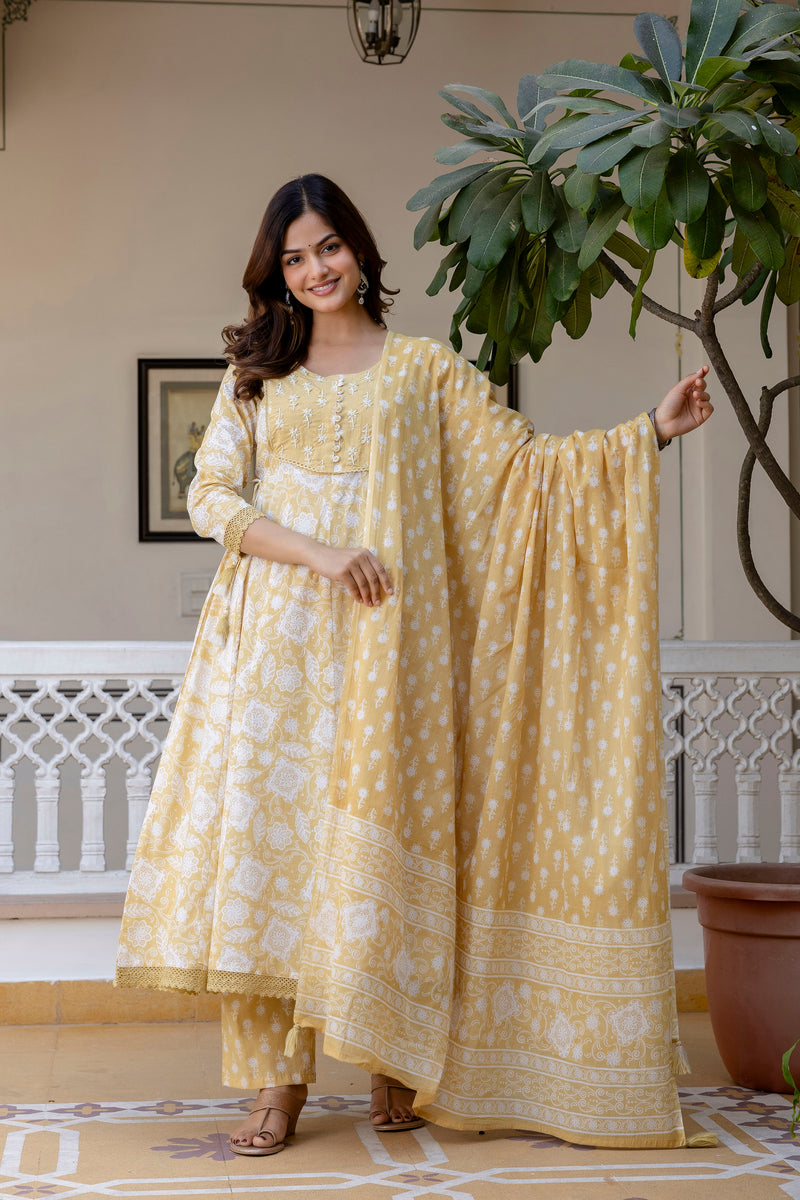 EthniFlair Floral Printed Round Neck Anarkali Kurta With Trousers And Dupatta